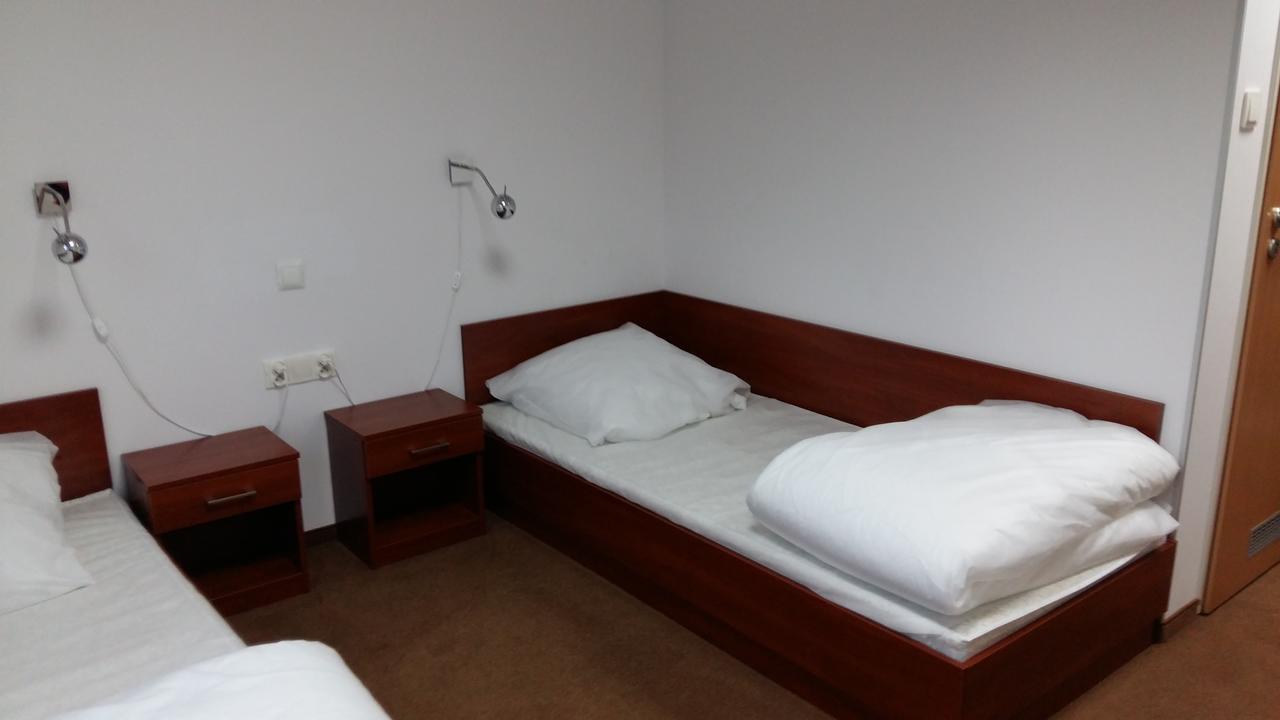 Motel Stare Brynki Przy Stacji Bp Trojka Chlebowo Kültér fotó