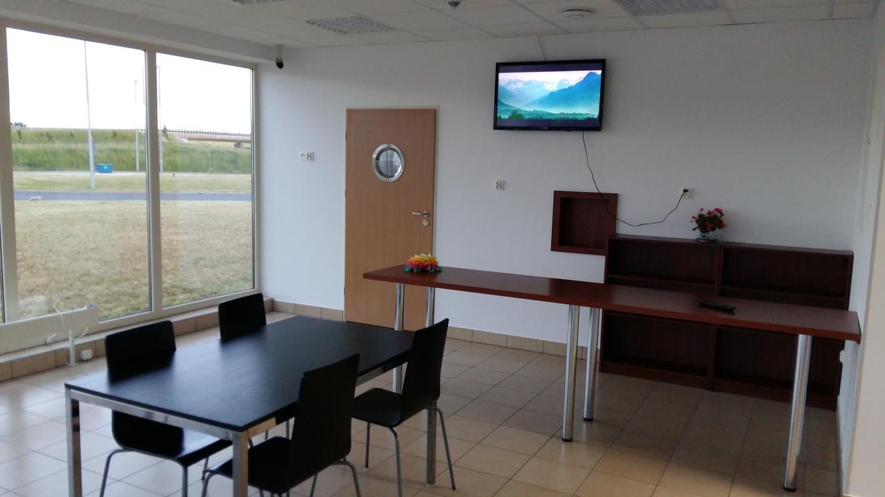 Motel Stare Brynki Przy Stacji Bp Trojka Chlebowo Kültér fotó